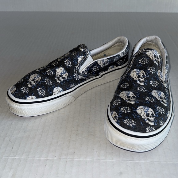 Vans Classic Flash Skulls Slip On Sneakers - Picture 2 of 11